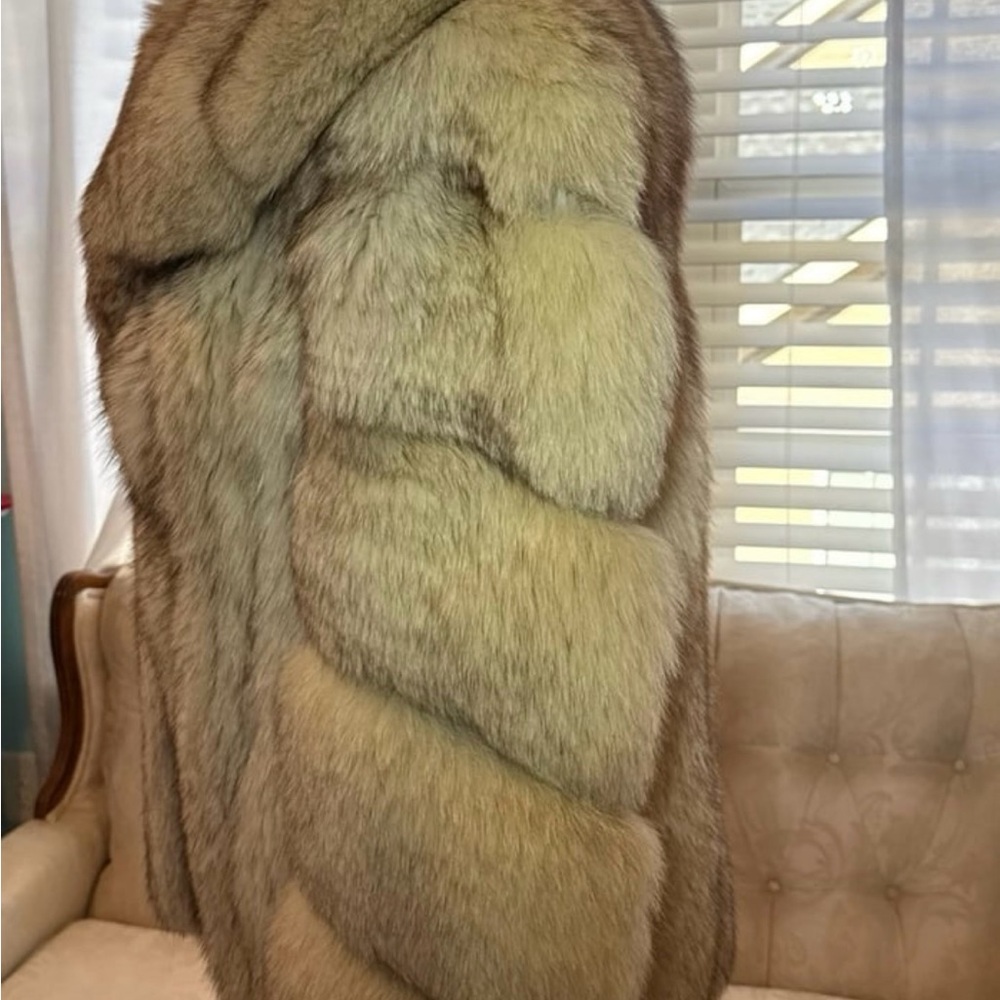Fox Fur Jacket - Picture 7 of 9